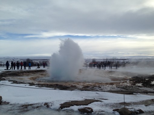 Strokkur geysey erupts